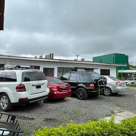 Hotel El Coco Alajuela Ngoại thất bức ảnh