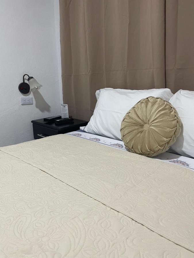 Hotel El Coco Alajuela Ngoại thất bức ảnh