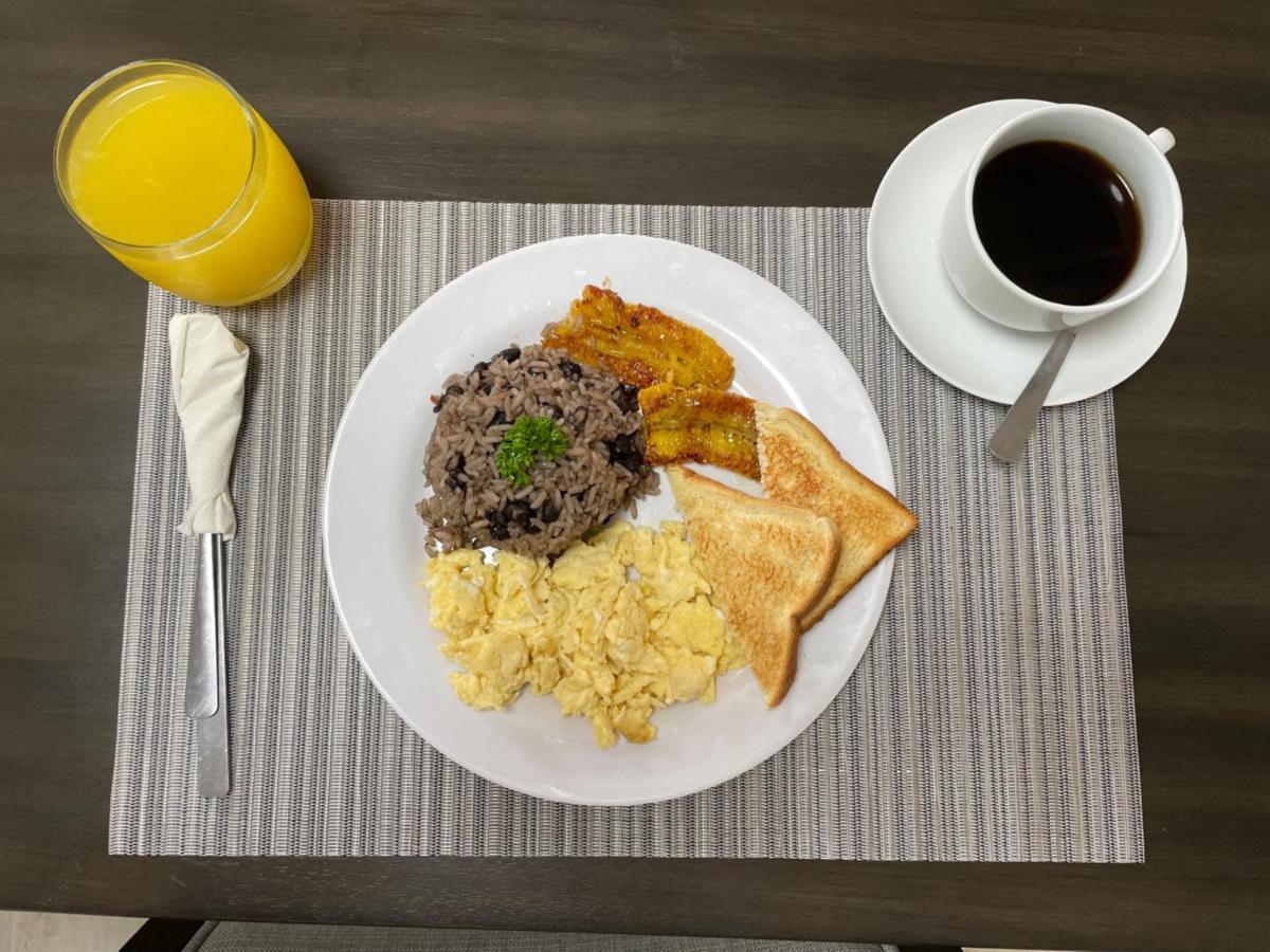 Hotel El Coco Alajuela Ngoại thất bức ảnh